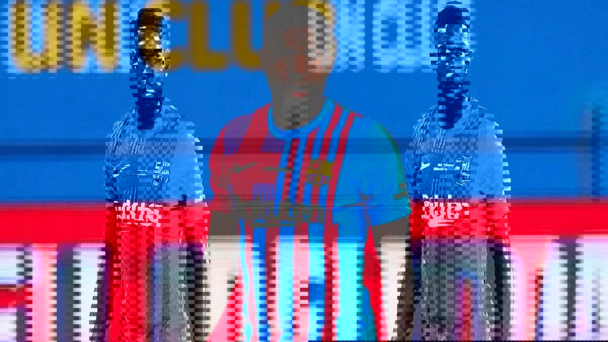 جراحة في القدم تبعد أومتيتي عن برشلونة