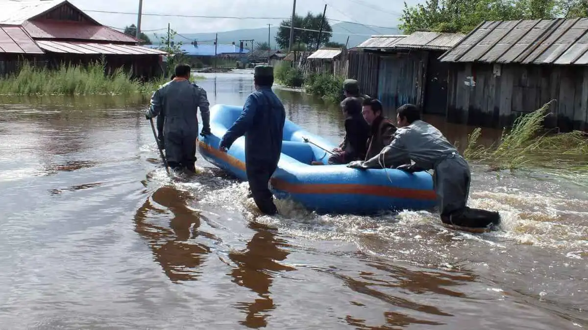 13 وفاة جراء الأمطار الغزيرة في الصين (فيديو)