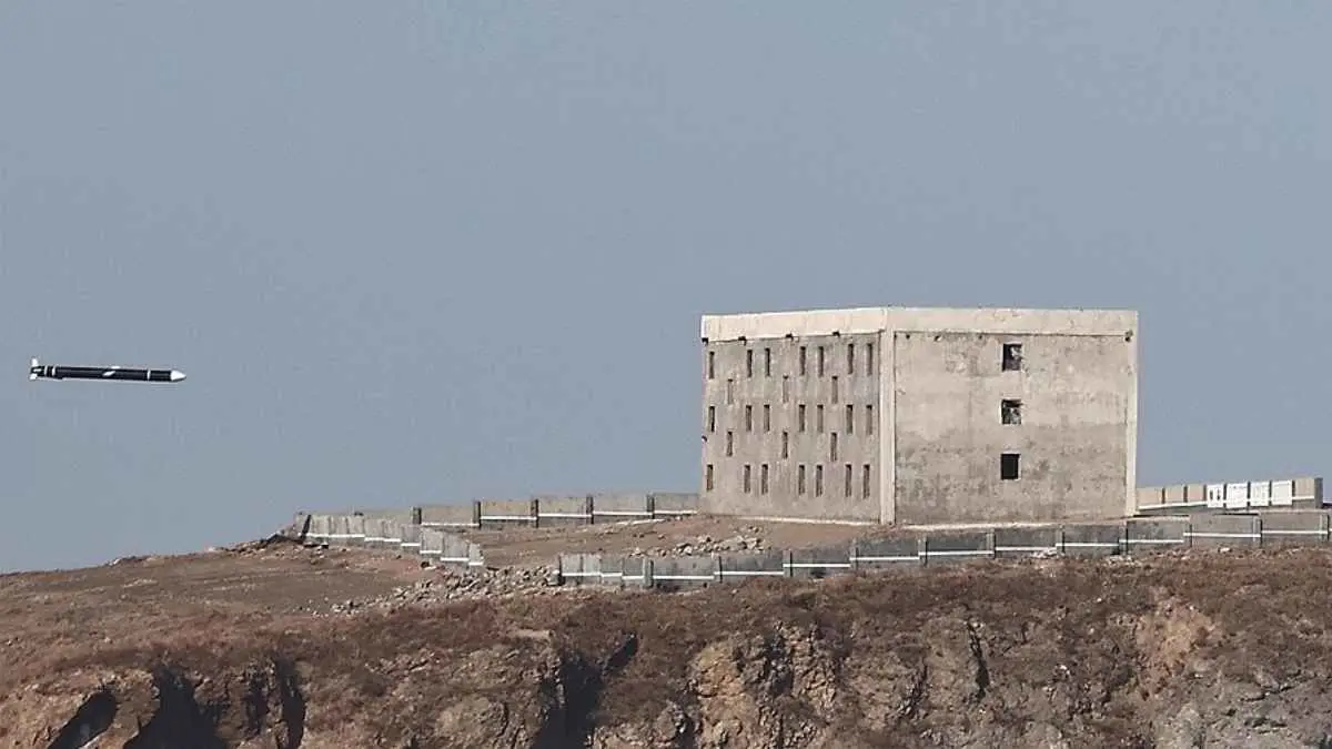 لإثبات الردع النووي.. كوريا الشمالية تختبر صواريخ كروز إستراتيجية