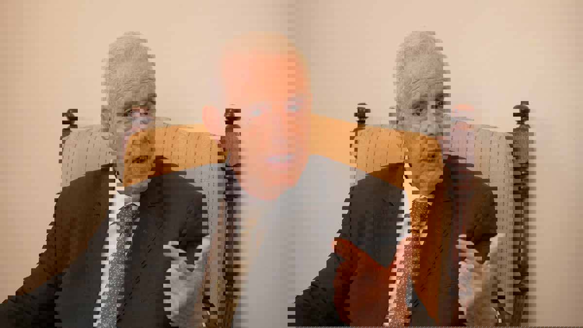 قيادي بارز في الحزب الحاكم بالجزائر يرفض ترشح بوتفليقة