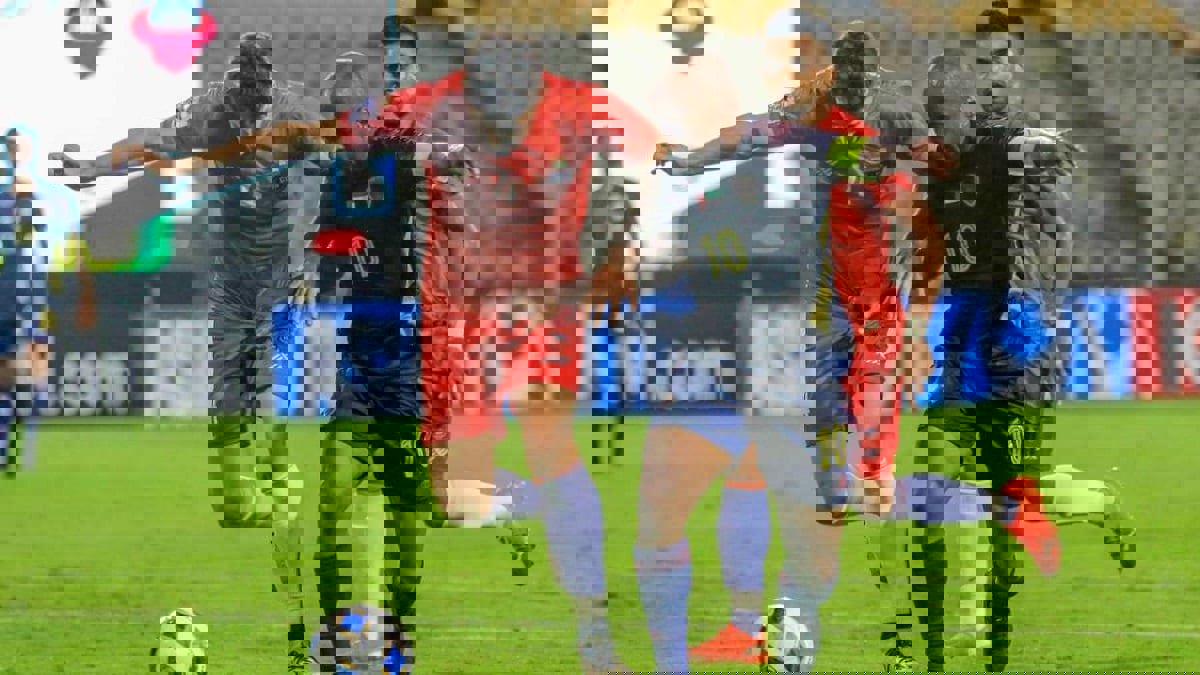 طرد إسماعيل مطر بعد خنقه لاعب الريان (فيديو)‎