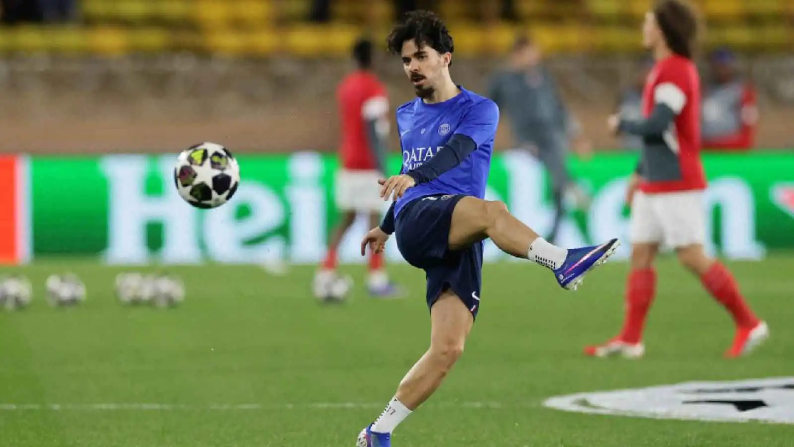 فيتينا يحسم موقفه بشأن مغادرة باريس سان جيرمان