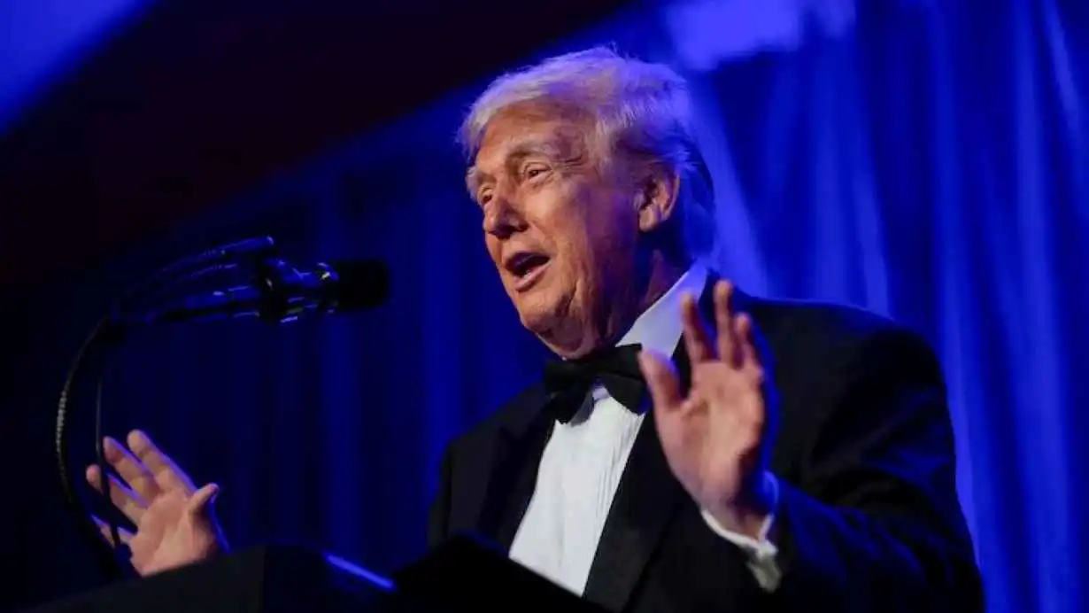 ترامب يشيد بطياري ضربة "النووي" الإيراني.. ما علاقة توم كروز؟