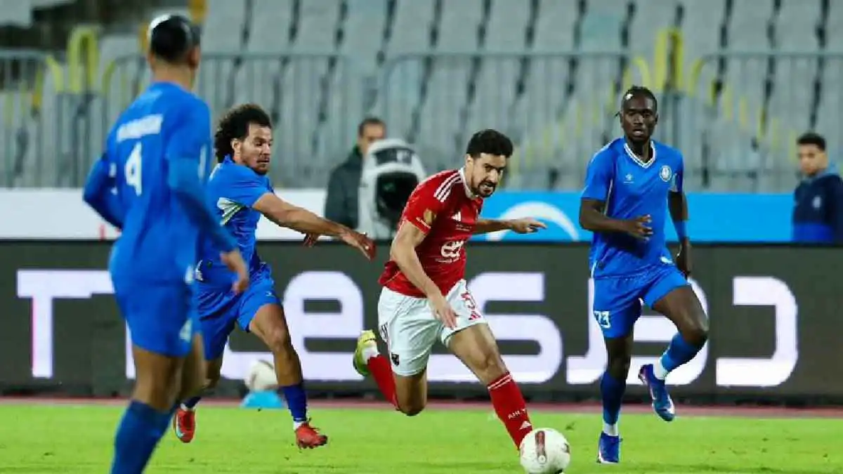 تغطية مباشرة لمباراة الأهلي وسموحة في الدوري المصري