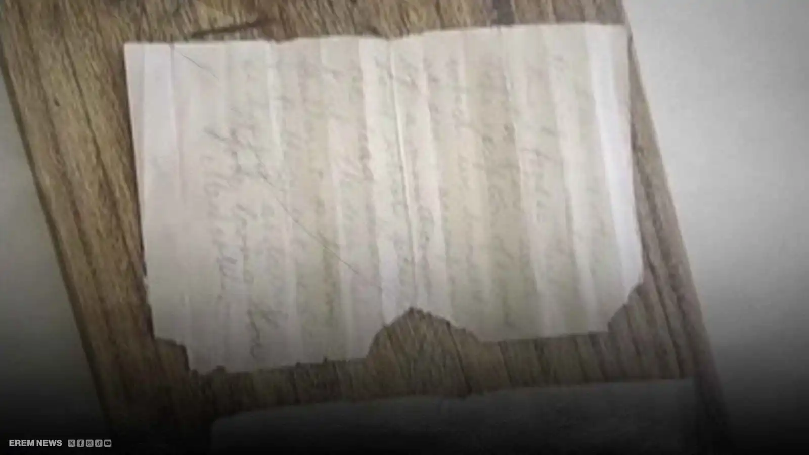 زجاجة على الشاطئ تكشف رسائل جنديين أستراليين قبل ذهابهما إلى الحرب (فيديو إرم)