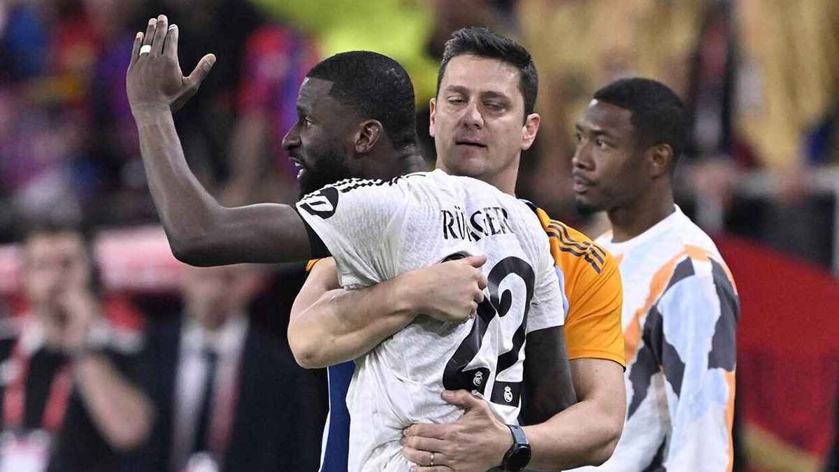 أول تعليق من روديغر بعد طرده في مباراة ريال مدريد وبرشلونة (صورة)