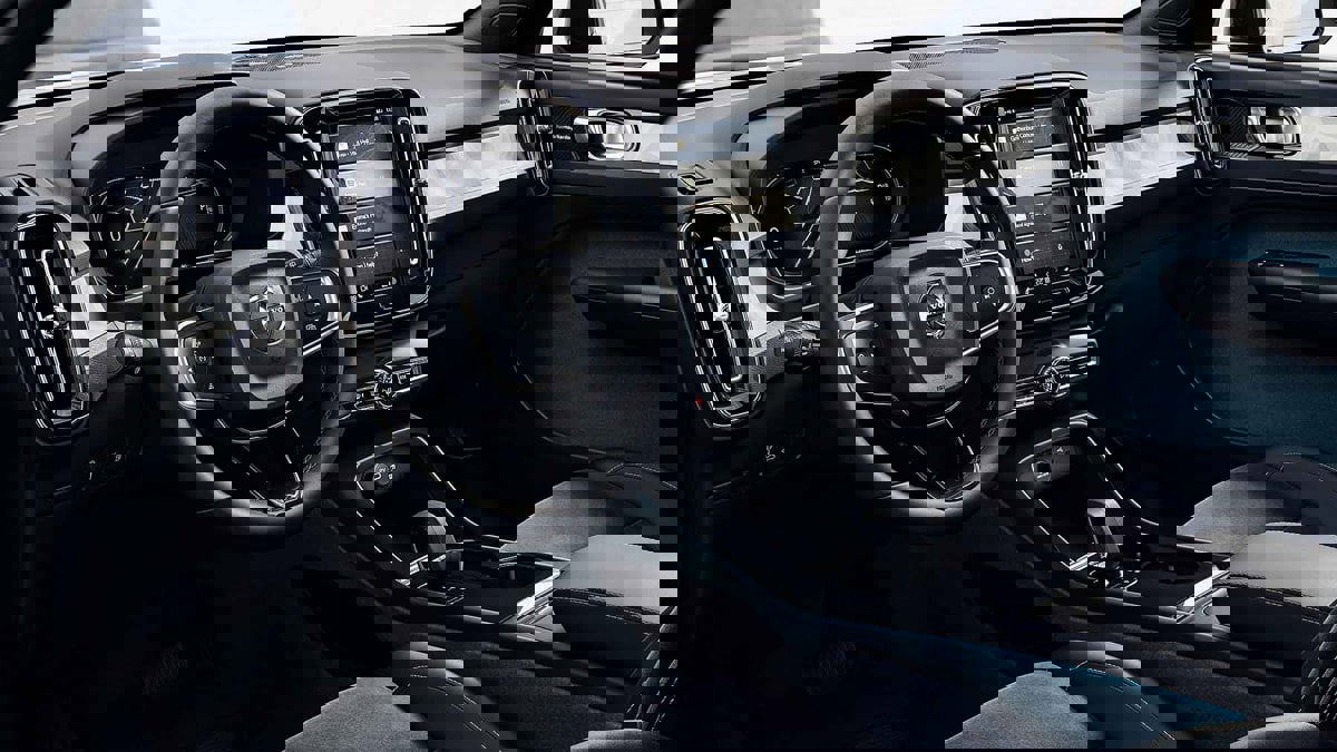 فولفو تتوقف عن استخدام الجلد في سياراتها الكهربائية