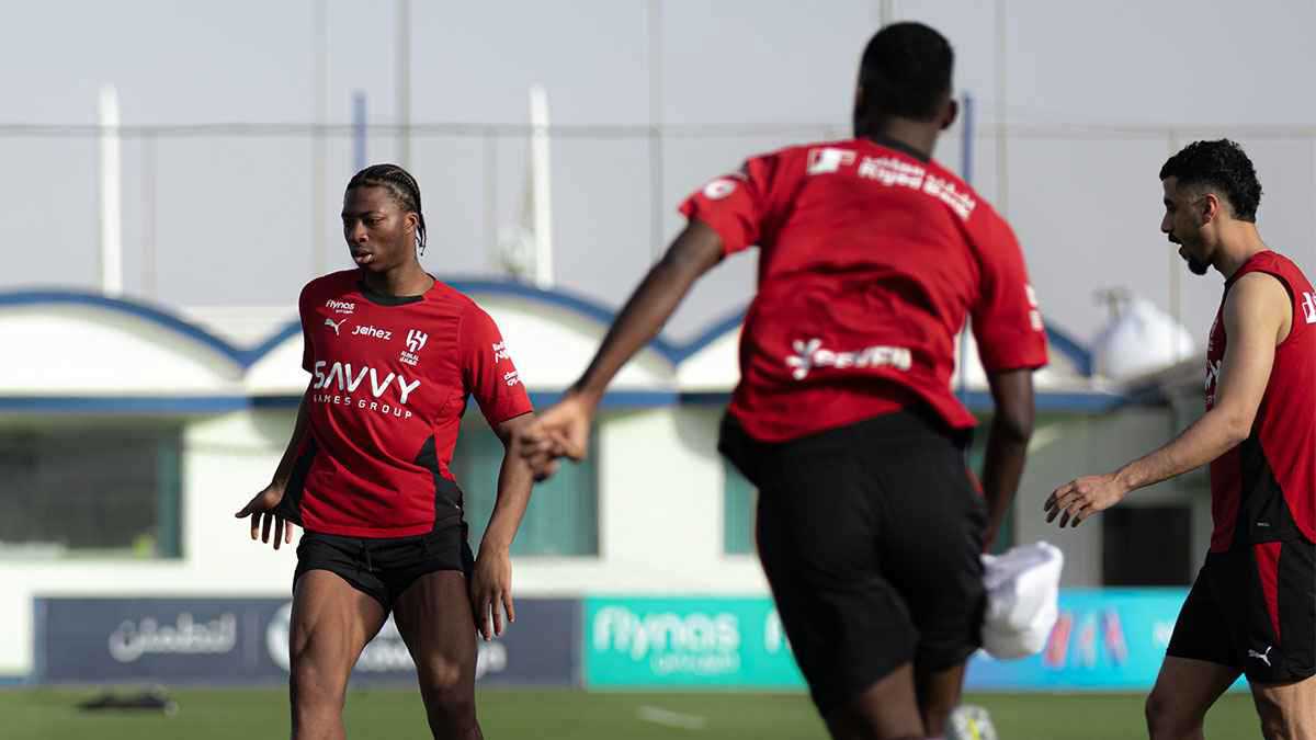 إنزاغي يصدم نجم الهلال السعودي قبل مواجهة الحزم 
