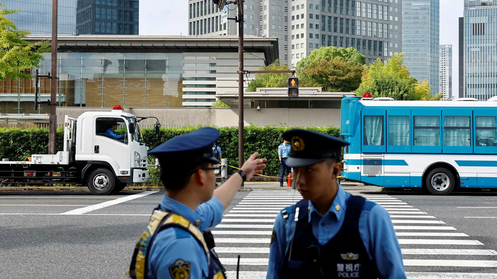 السلطات اليابانية تعتقل منفذ عملية طعن استهدفت فرقة غنائية