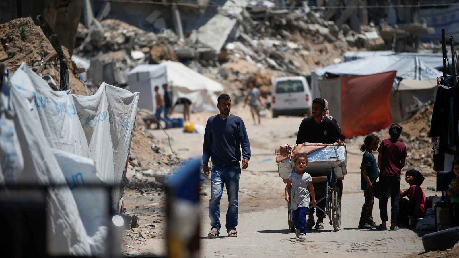 خلال 10 أيام.. 180 ألف شخص نزحوا بسبب توسيع الحرب في غزة