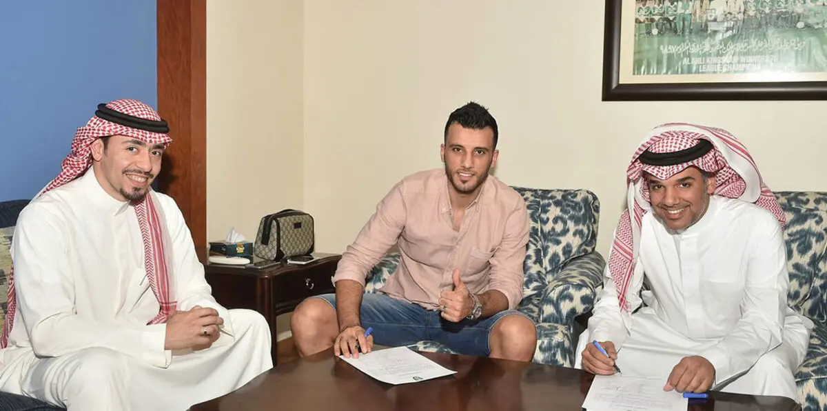 ردا على سعود آل سويلم.. تصريحات مثيرة لماجد النفيعي رئيس النادي الأهلي السعودي وعمر السومة‎ (فيديو)