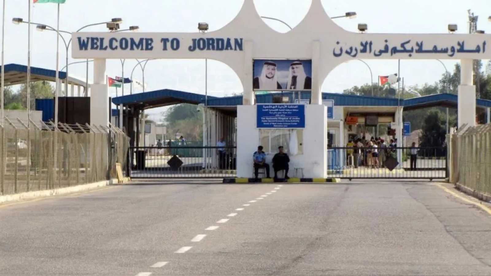 الأردن.. فتح جسر الملك حسين أمام المسافرين واستمرار إغلاقه أمام الشحن