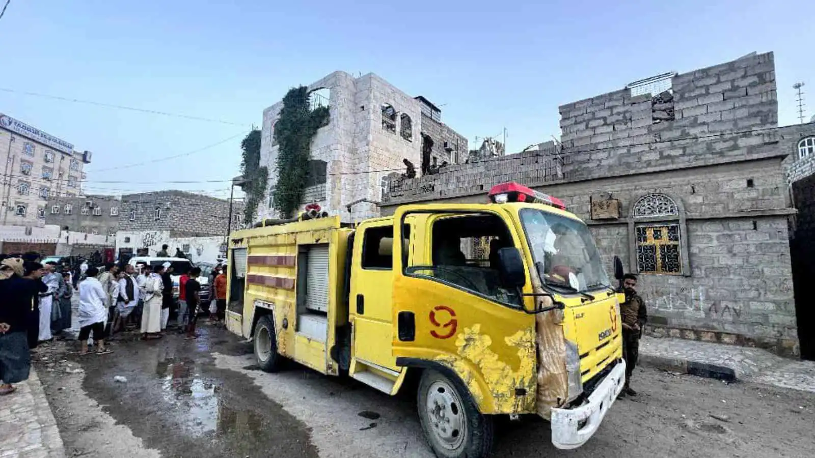 اليمن.. وفاة 6 أطفال وامرأة جرّاء حريق مبنى سكني في مأرب