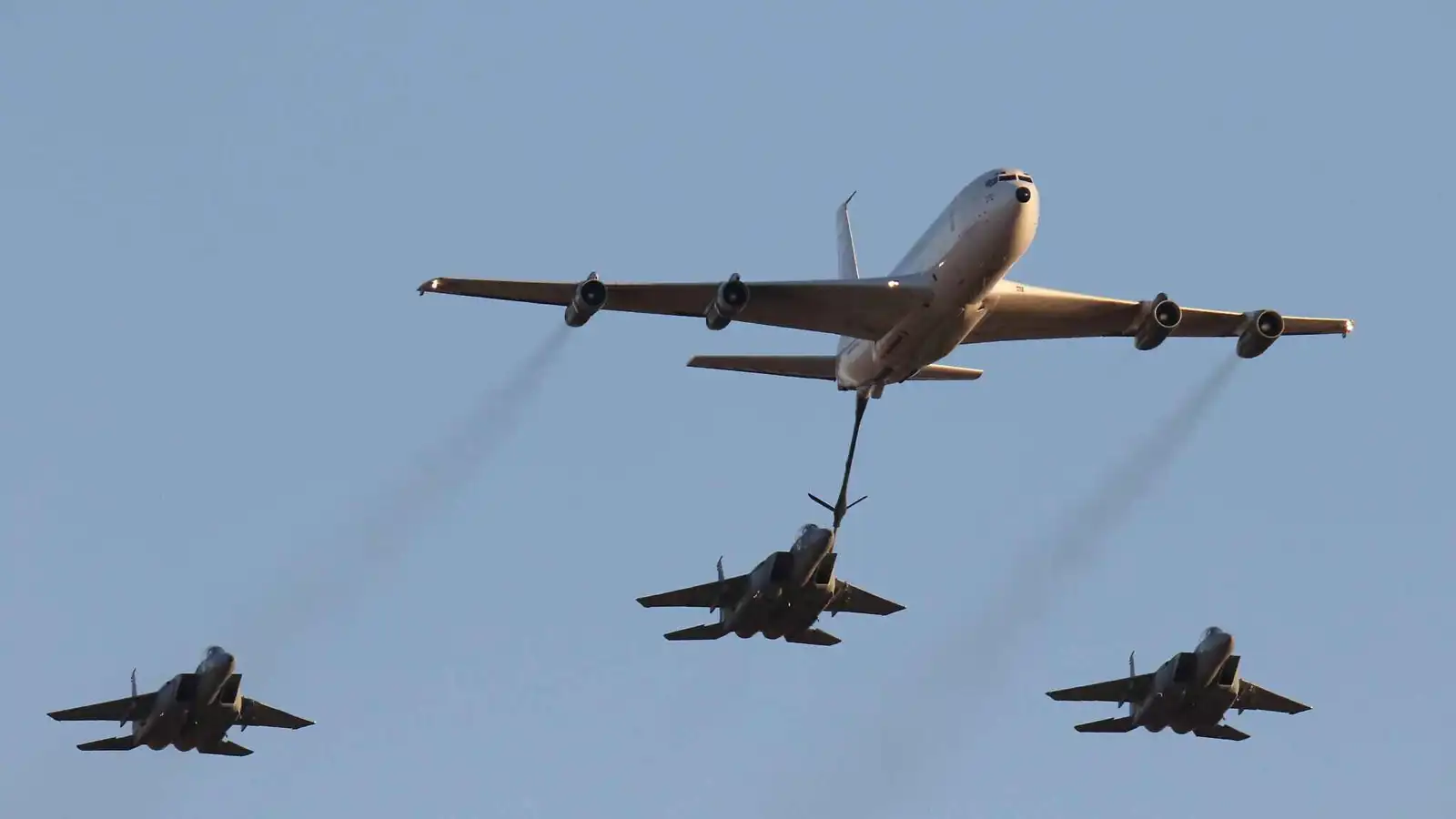 المؤشرات تتصاعد.. إسرائيل تتأهب لـ"حرب طويلة" ضد إيران