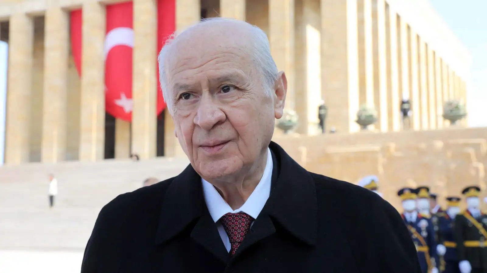 صحفي تركي سجين يكشف فحوى رسالة بهجلي إلى أوجلان