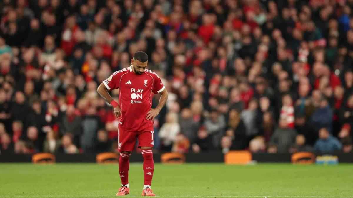 أسطورة مانشستر يونايتد: محمد صلاح سيستمر في الملاعب حتى 52 عاماً
