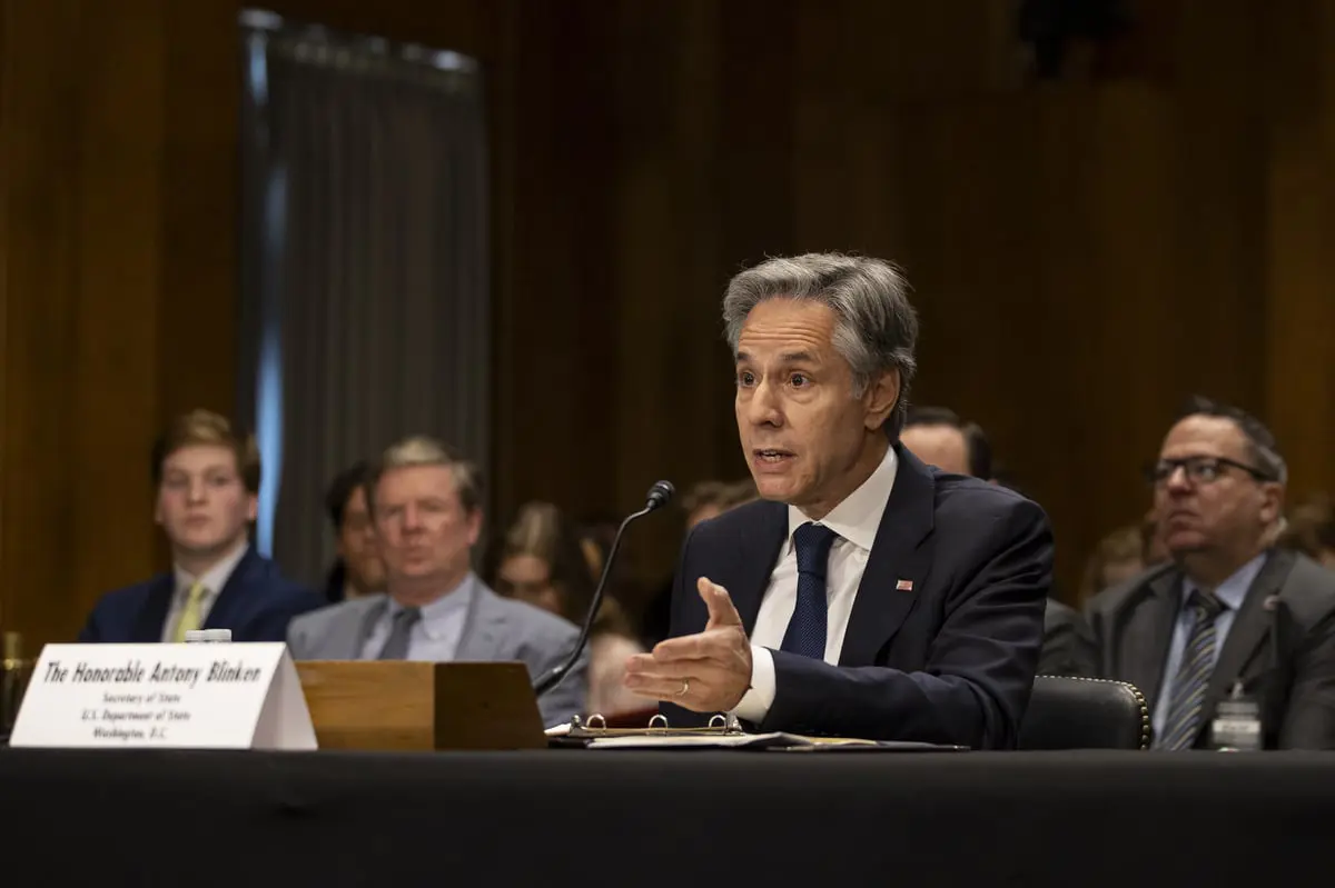 محتجون يقاطعون بلينكن ويصفونه بـ"جزار غزة" (فيديو وصور)