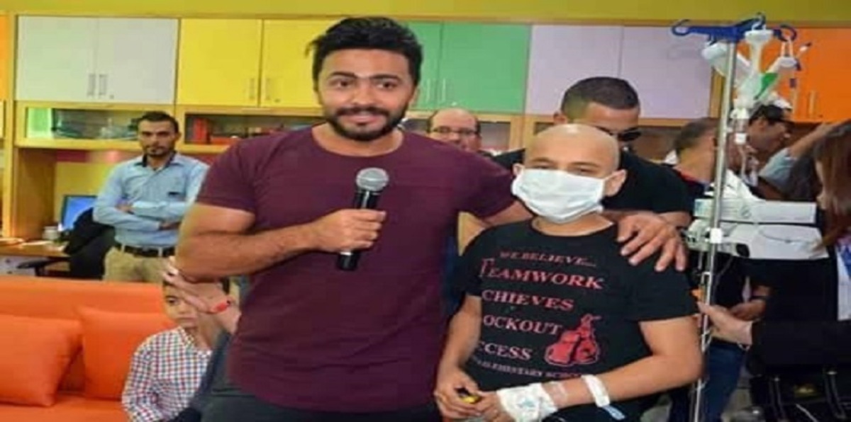 تامر حسني يساند مرضى سرطان الأطفال في الأردن