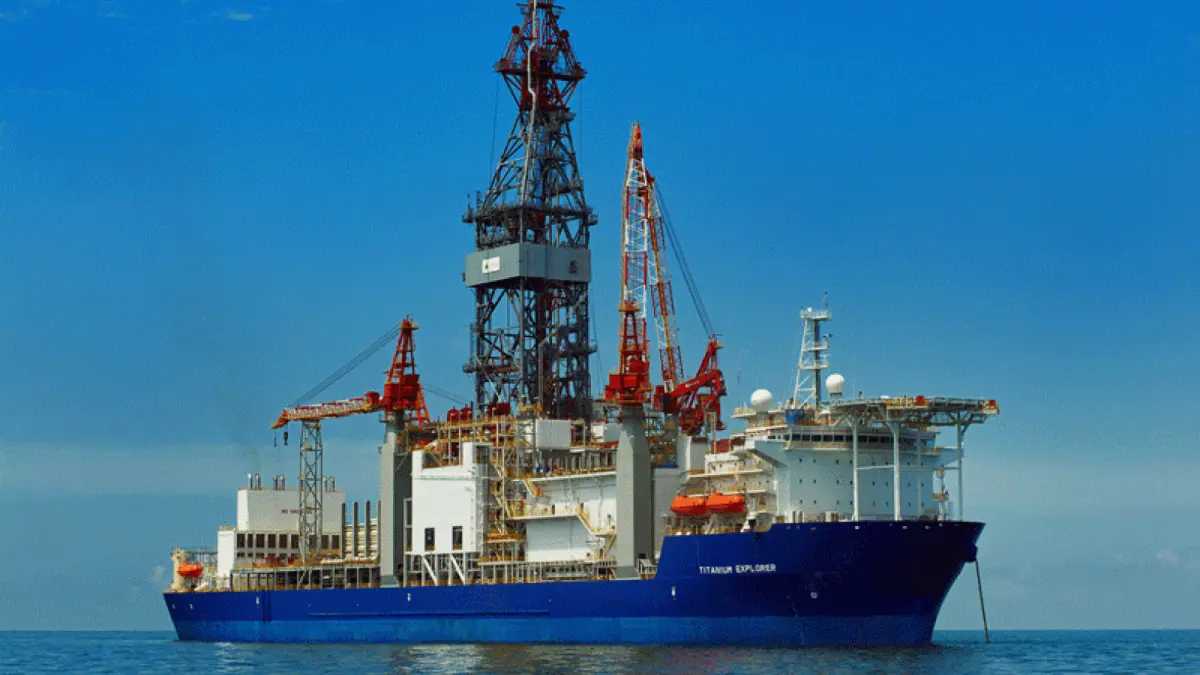 لبنان يبدأ استكشاف النفط في المتوسط