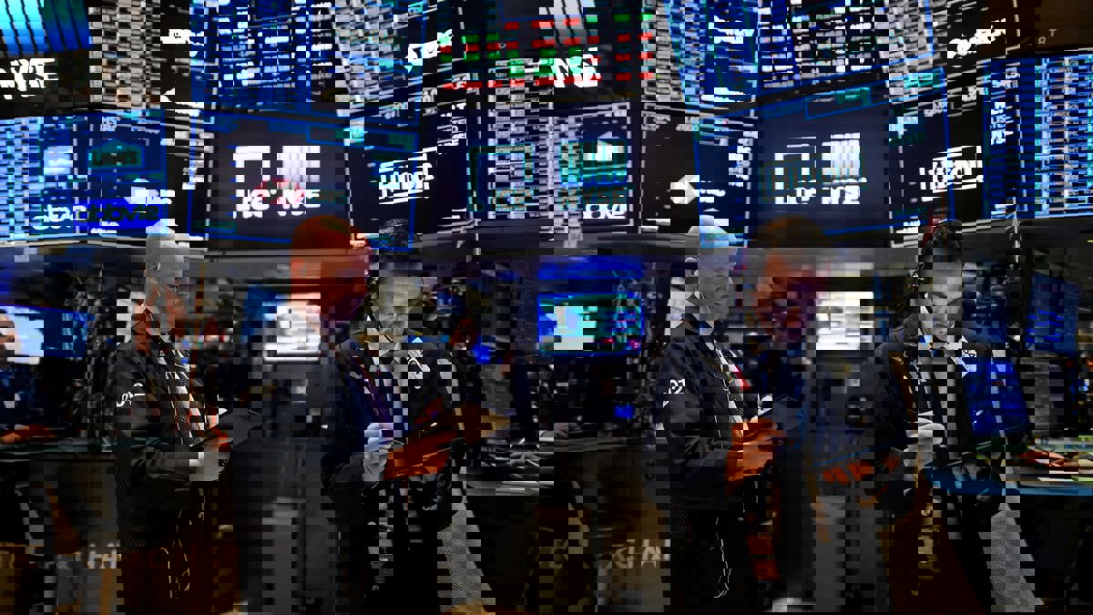 "وول ستريت" تغلق مرتفعة مع ترقب المستثمرين قرارات حول أسعار الفائدة‎