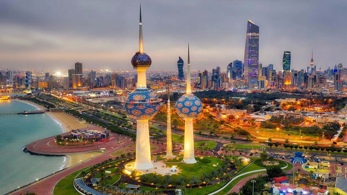 الكويت.. "الأوقاف" تكشف حقيقة وجود مصنع للكحول في مسجد