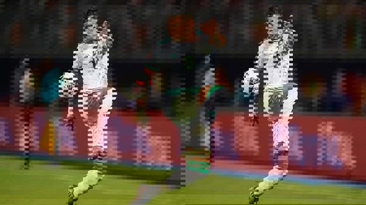 يوسف بلايلي يسجل هدفًا من ركلة ركنية في مباراة الجزائر ضد بوتسوانا (فيديو)