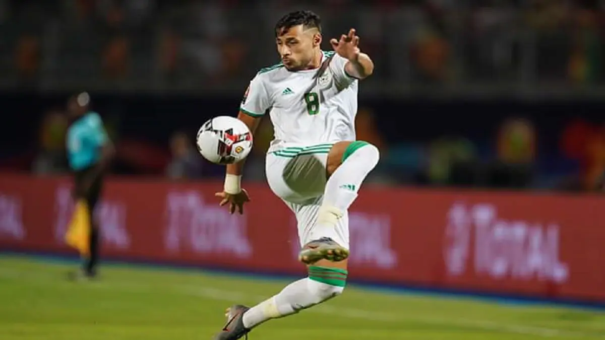 يوسف بلايلي يسجل هدفًا من ركلة ركنية في مباراة الجزائر ضد بوتسوانا (فيديو)