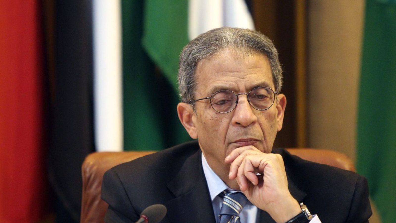 عمرو موسى يعلق على "خطة ترامب" لتهجير أهل غزة