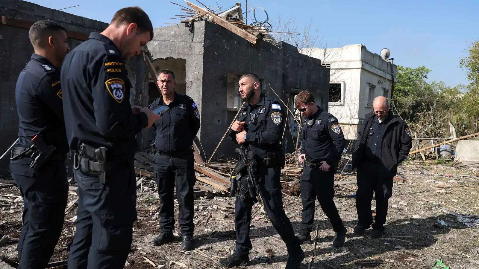 قتيل وإصابات خطيرة جراء هجوم صاروخي شمالي إسرائيل (فيديو)