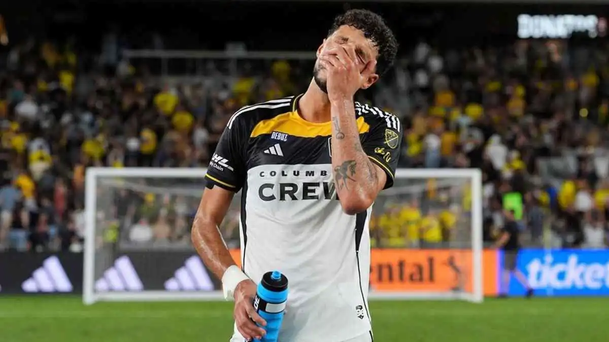 العلم الدنماركي بدل الفلسطيني.. وسام أبو علي يثير جدلا بظهوره الأول مع كولومبوس