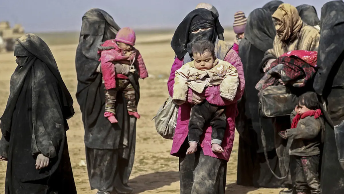 إعادة أمريكيتين و6 أطفال من مخيم "الهول" بسوريا إلى الولايات المتحدة