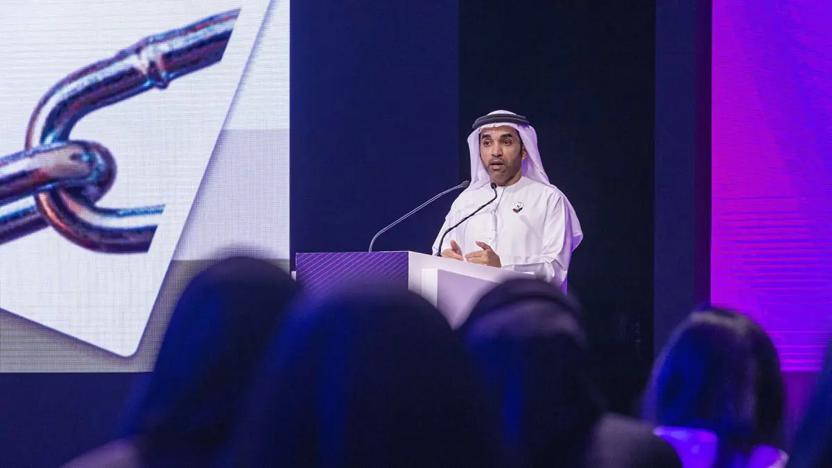 الإمارات تعلن اشتراطات سفر المواطنين والمقيمين إلى وجهات معينة