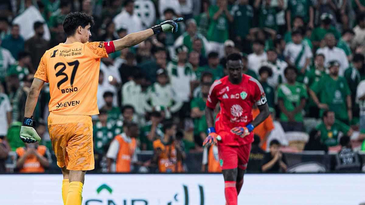 من اللاعب الذي أبلغ بونو بمكان تسديدة غالينو؟ 