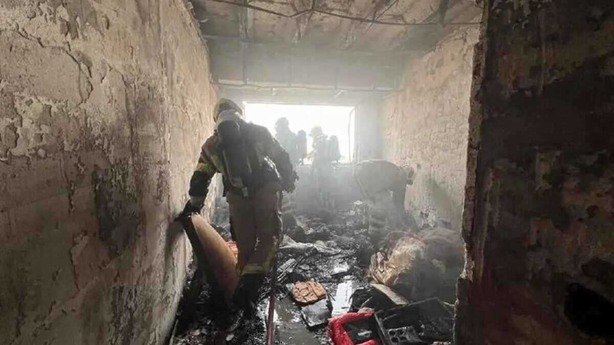 وفاة 9 عمال إثر حادث اختناق بالغاز في أصفهان (فيديو)