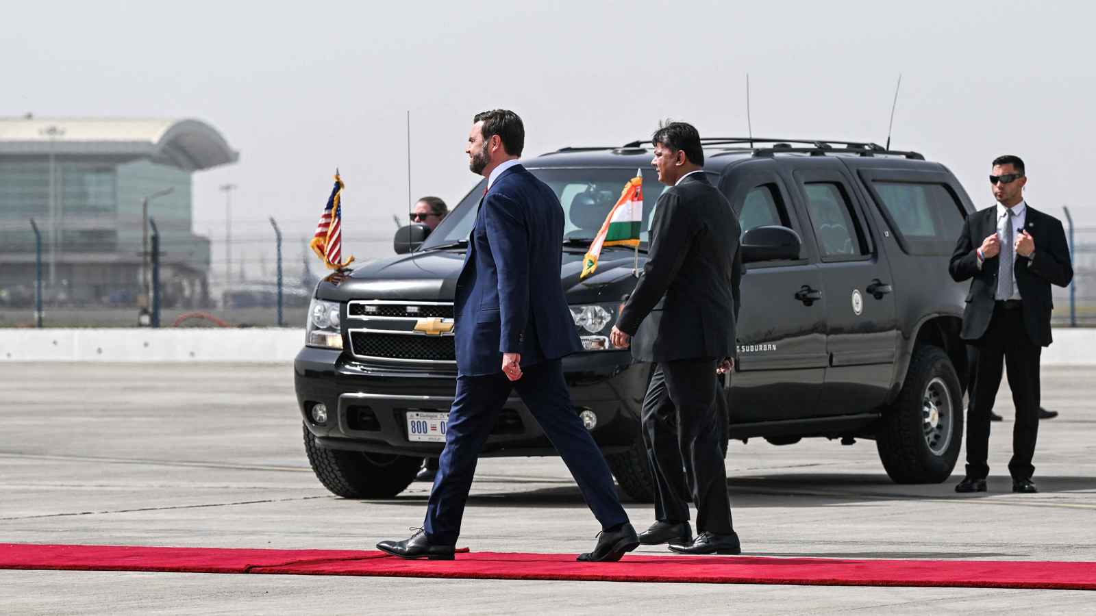 تخيم عليها رسوم ترامب.. فانس يجري مباحثات مع مودي في الهند