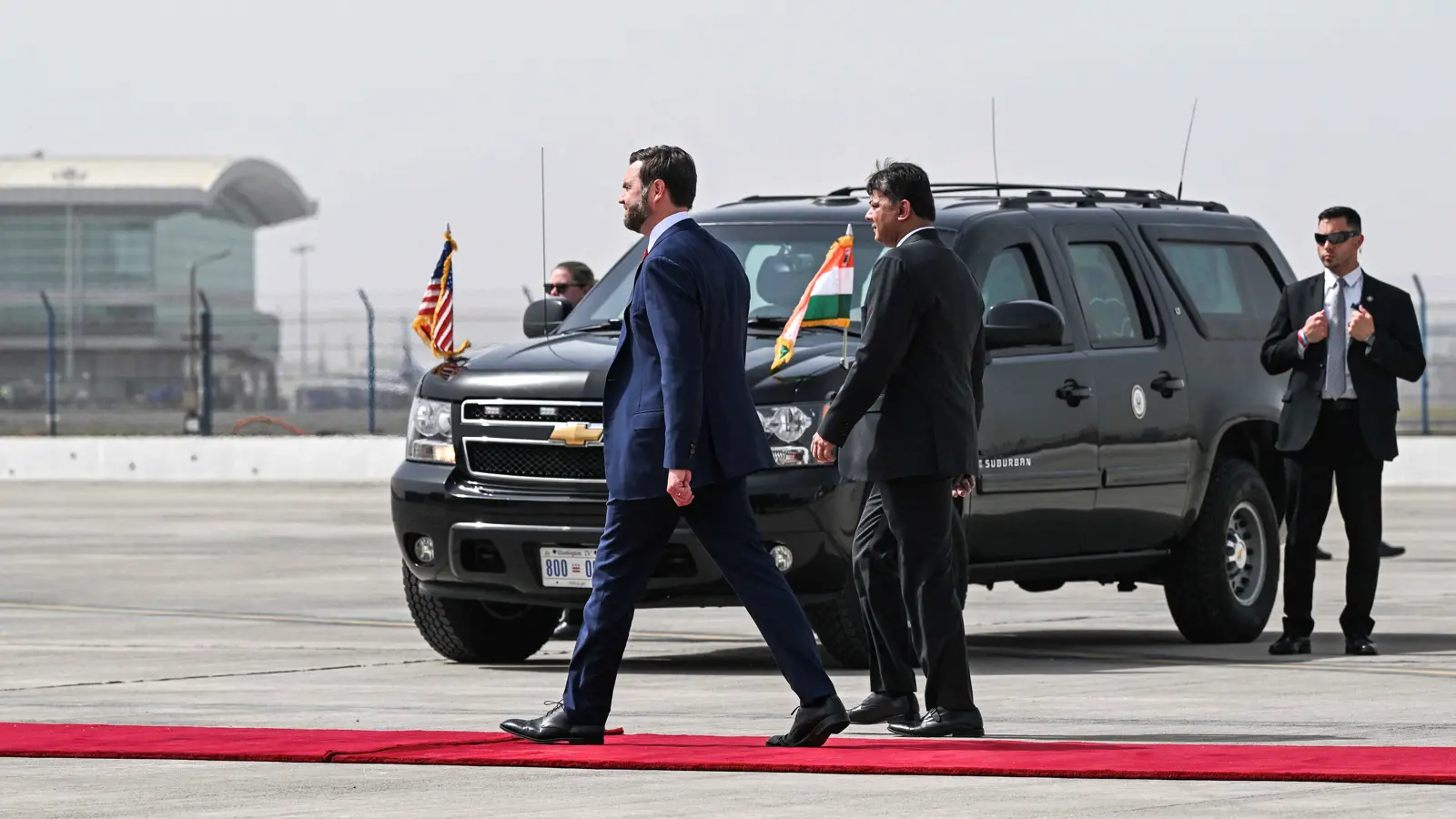 تخيم عليها رسوم ترامب.. فانس يجري مباحثات مع مودي في الهند