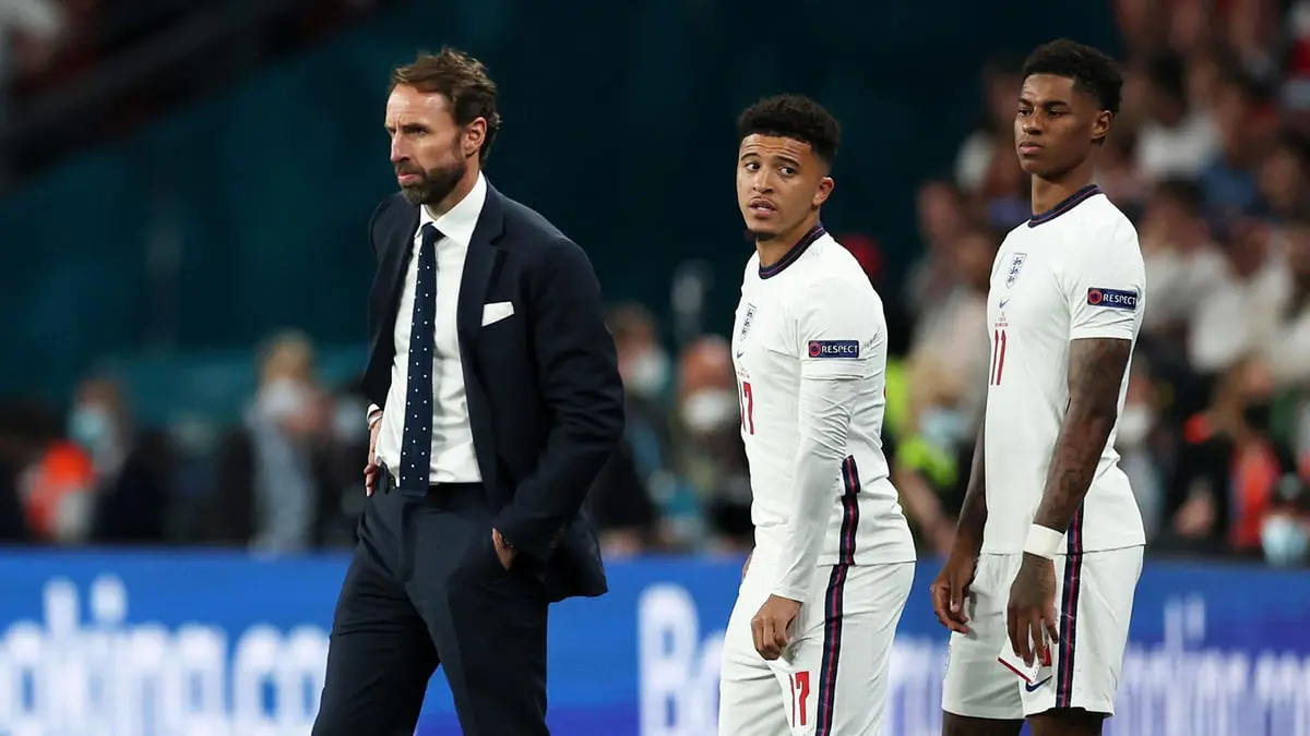 ساوثغيت يحذر راشفورد وسانشو من الغياب عن كأس العالم 2022