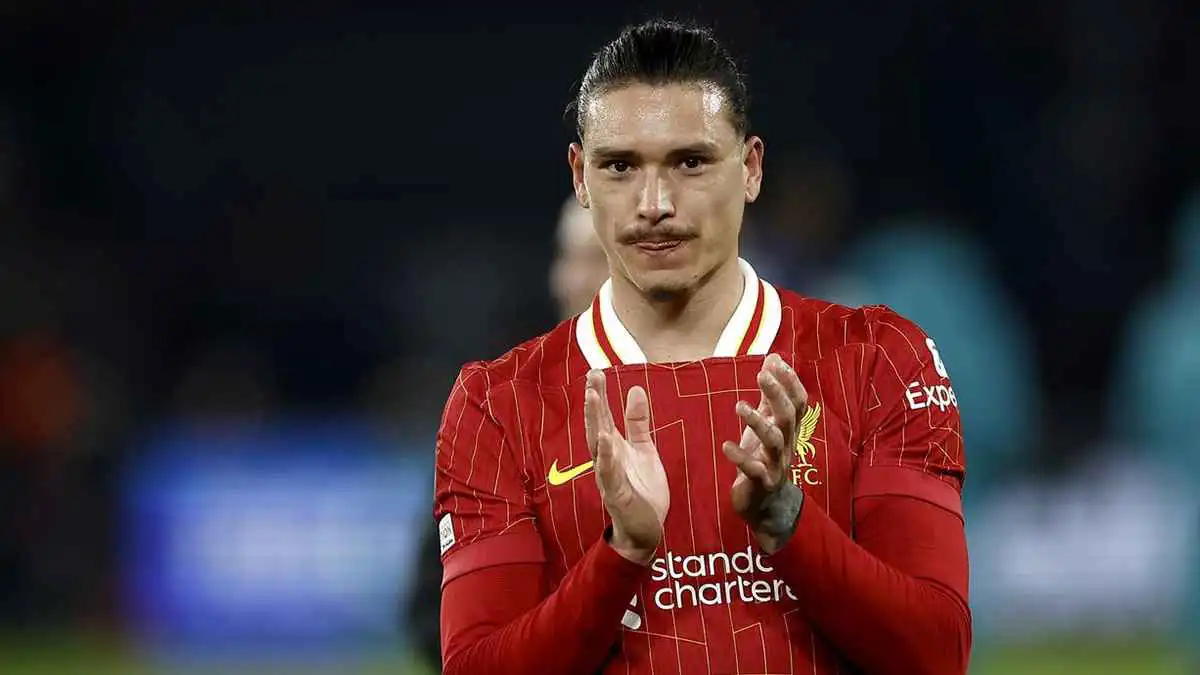 ليفربول يكشف حقيقة رحيل داروين نونيز إلى الهلال السعودي