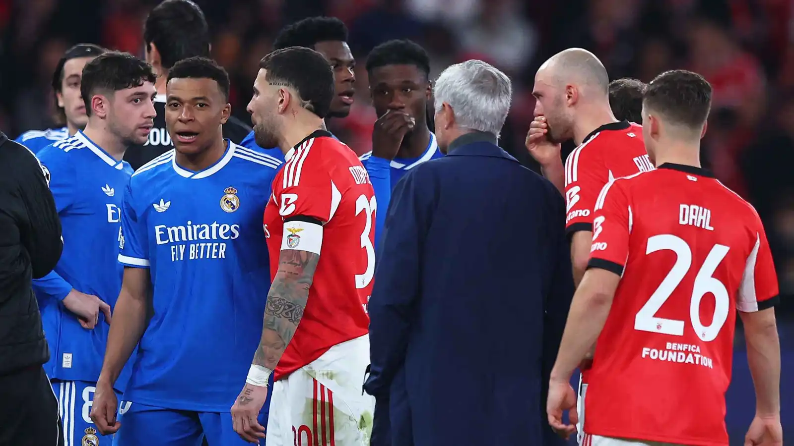 مفاجأة.. بنفيكا يرفع شكوى ضد نجم ريال مدريد