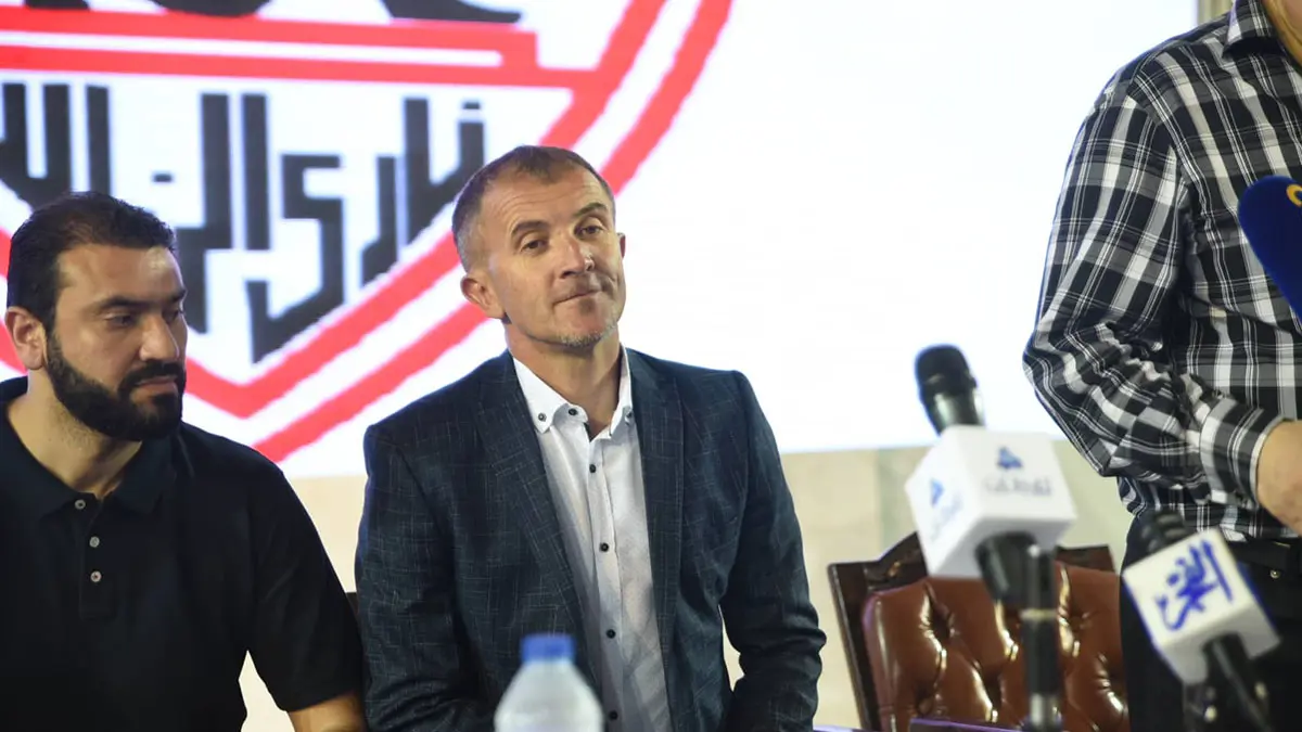 بعد ثلاثية مازيمبي.. كل الطرق تؤدي إلى إقالة ميتشو من تدريب نادي الزمالك المصري