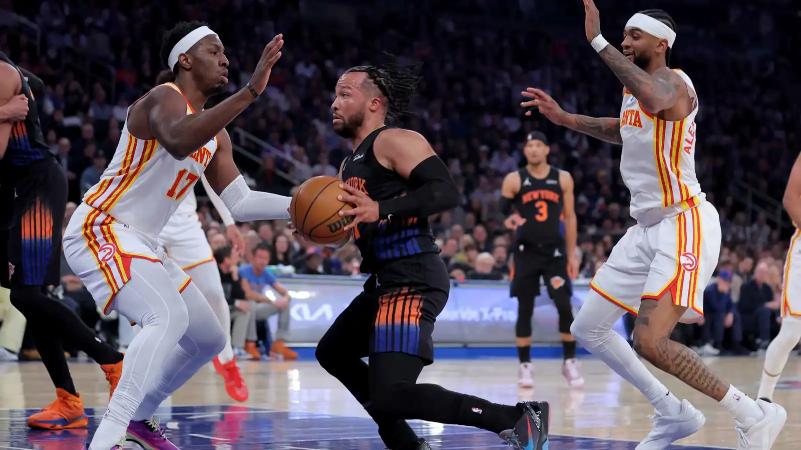 NBA.. ماكولوم يقود أتلانتا هوكس للفوز على نيويورك نيكس بسلسلة الأدوار الإقصائية