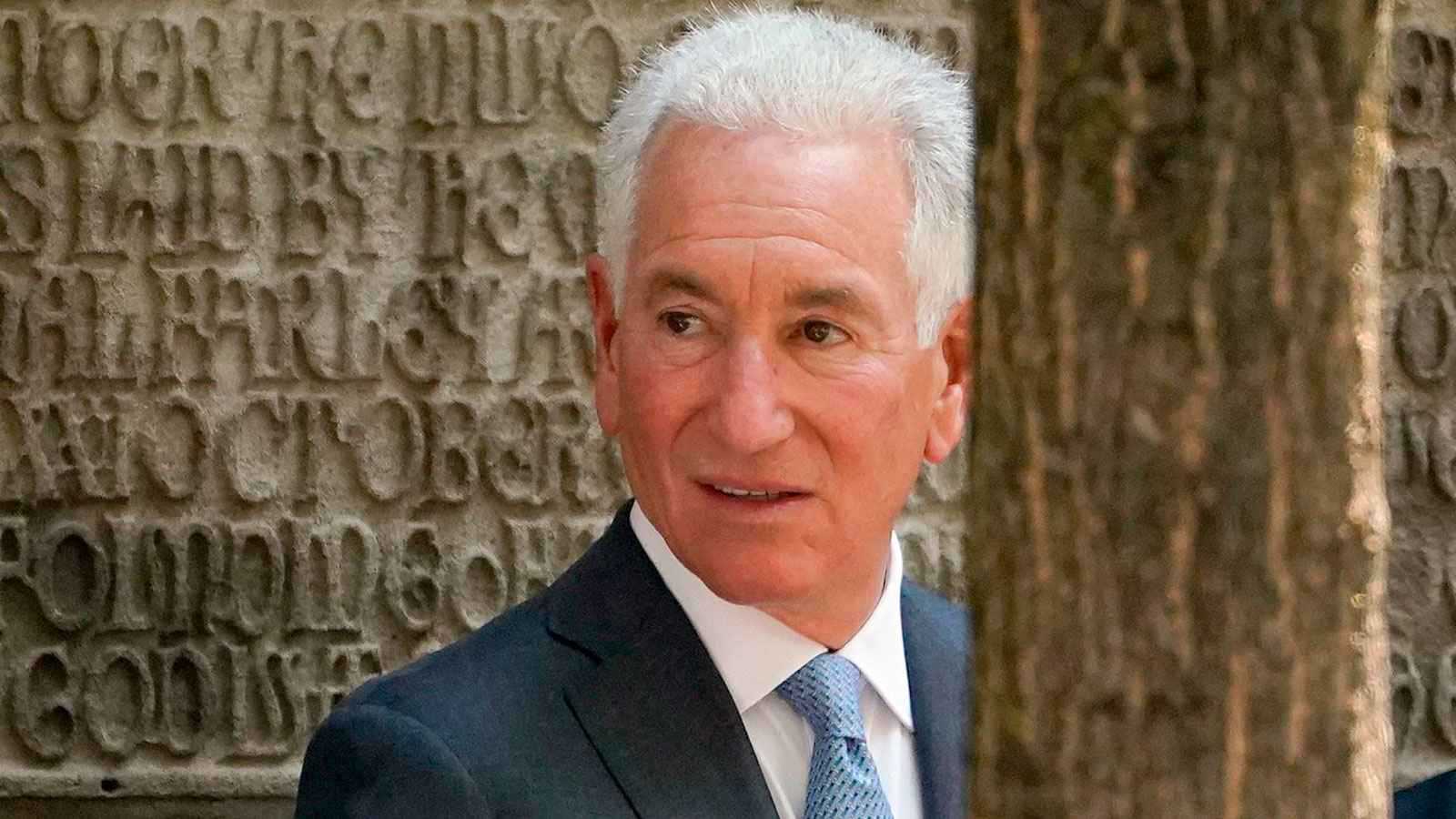 واشنطن تُندد بعدم اتخاذ ماكرون "إجراءات كافية" ضد معاداة السامية