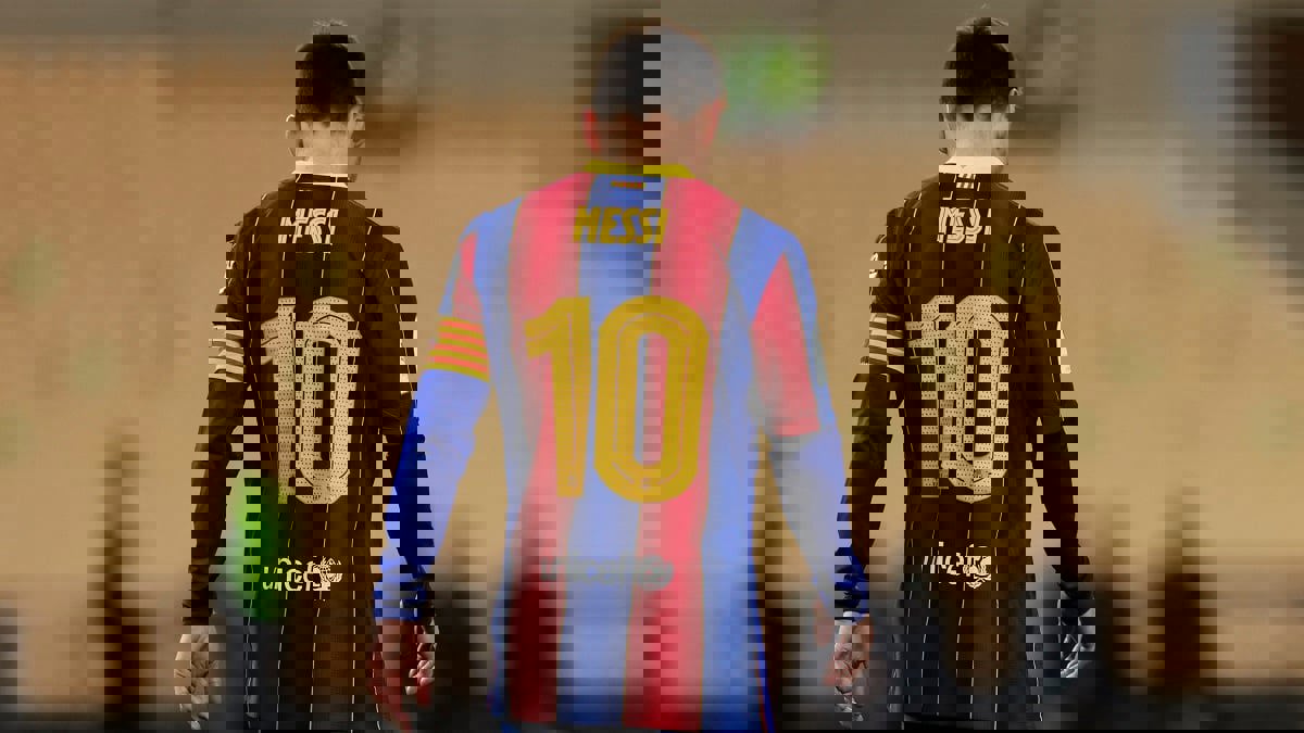 ليكيب: خسائر باريس سان جيرمان تمنعه من ضم ميسي