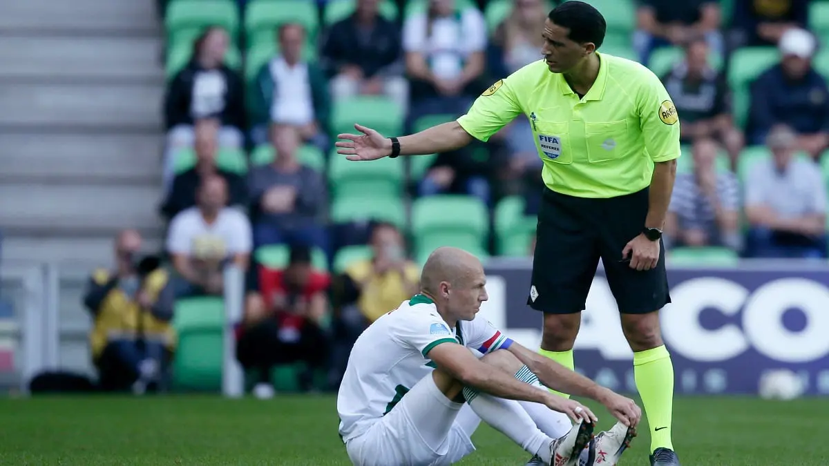 إصابة روبن في أول مباراة بعد عودته من الاعتزال (فيديو)