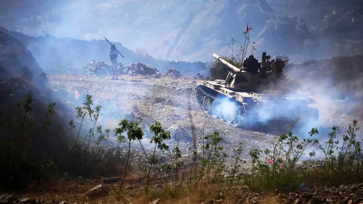 اليمن .. ميليشيات الحوثيين تشن قصفًا مدفعيًا على الأحياء السكنية في تعز