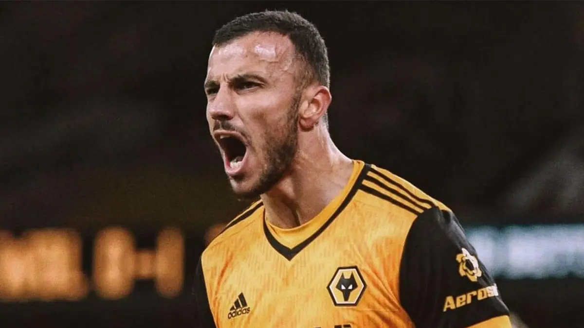 آخر تطورات مفاوضات النادي الأهلي السعودي مع رومان سايس نجم وولفرهامبتون