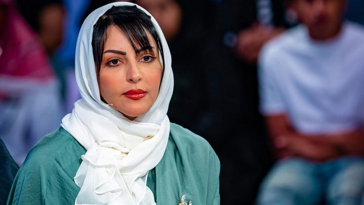 استدعاء الإعلامية السعودية ملاك الحسيني لترويجها جهازًا "خطيرًا"