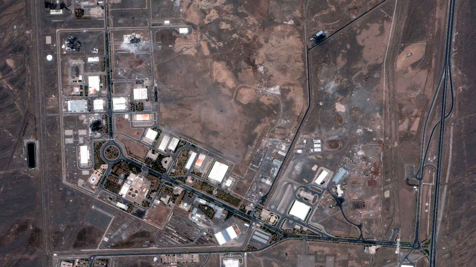 واشنطن بوست: ضربة ترامب لإيران تجرّ المنطقة إلى "الهاوية"