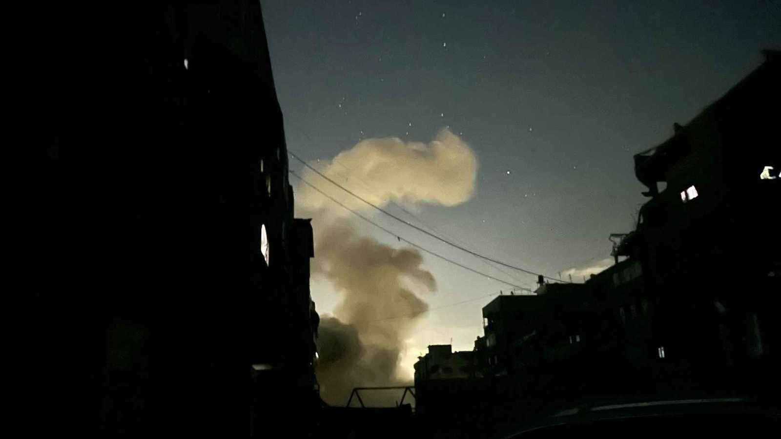 بقنابل حارقة.. الجيش الإسرائيلي يستهدف خياما في حي الشيخ رضوان بغزة