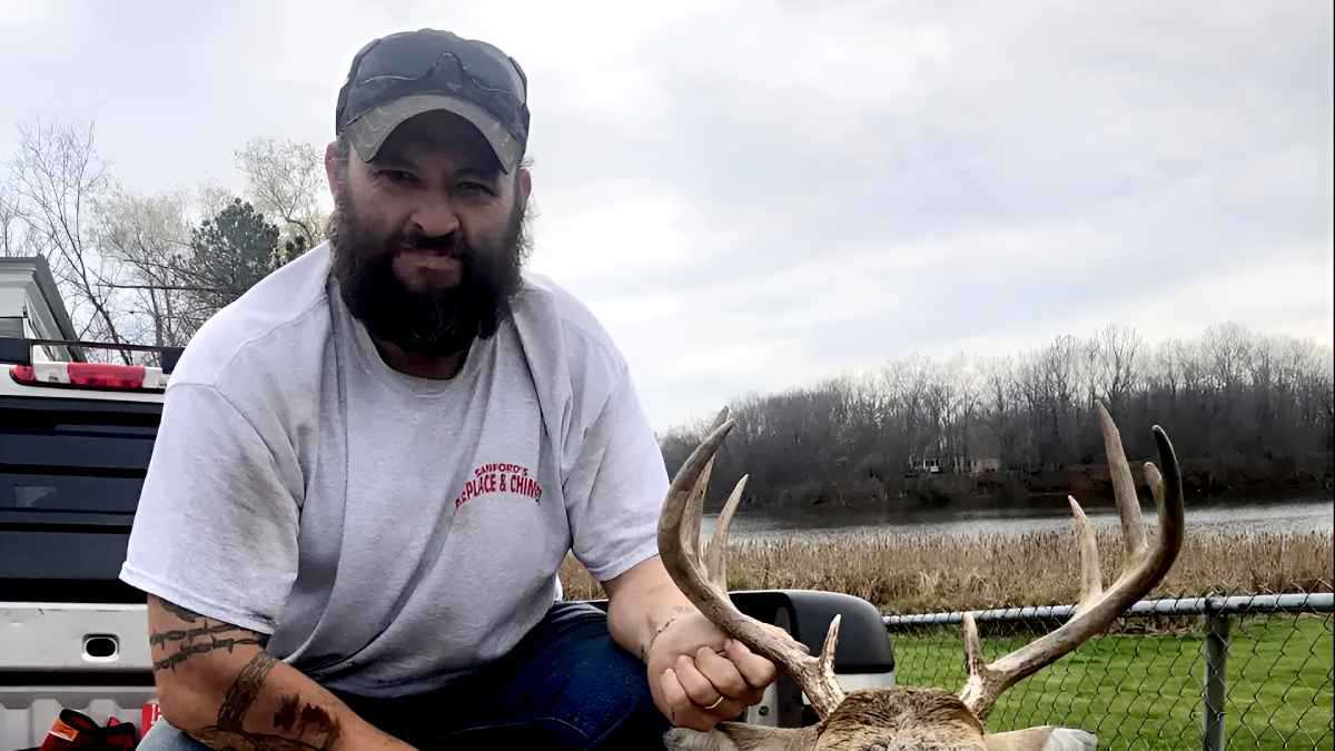 خدم في العراق.. من هو توماس سانفورد منفذ هجوم ميشيغان؟ (صور)